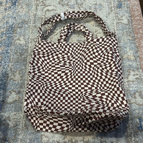 BAGGU Bags Nwot Urban Outfitters Baggu Wavy Checkered Tote Poshmark
